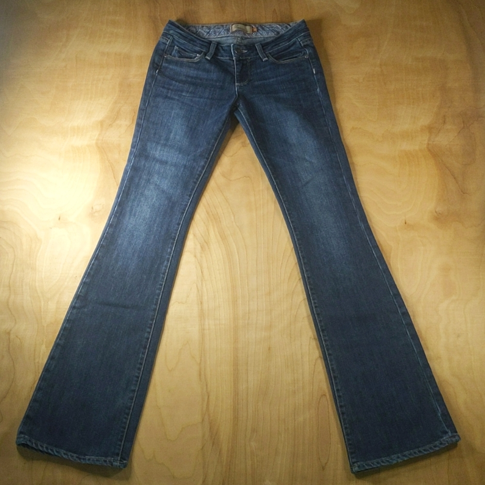 PAIGE Laurel Canyon Low-Rise Bootcut Jeans